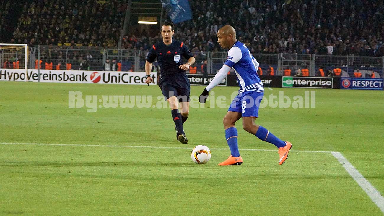 Le but de Yacine Brahimi avec le FC Porto face à Rio Ave, vidéo