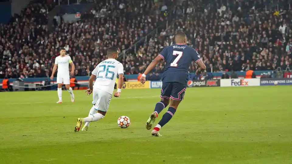 C1 : Manchester City – Paris SG (2-1) – Le match de Mahrez -Vidéo