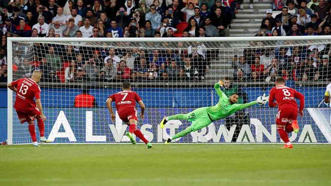 Ligue 1 : Paris SG – Brest (1-0), Donnarumma arrête le penalty d’Islam Slimani – Vidéo