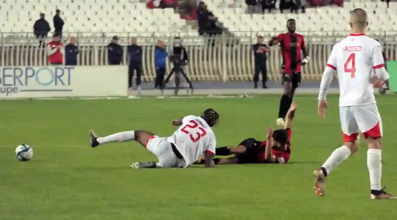 Ligue 1 Mobilis : L’USM Alger et le CR Belouizdad se neutralisnt – Les Déclarations  en Vidéo